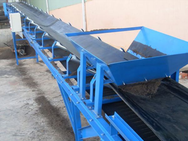 Băng chuyền tải lòng máng